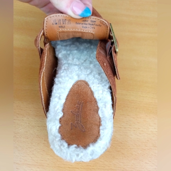 NWT Zodiac 'Maui' Saddle Suede Faux Fur Lined Cozy Clog in Cognac - Picture 5 of 6